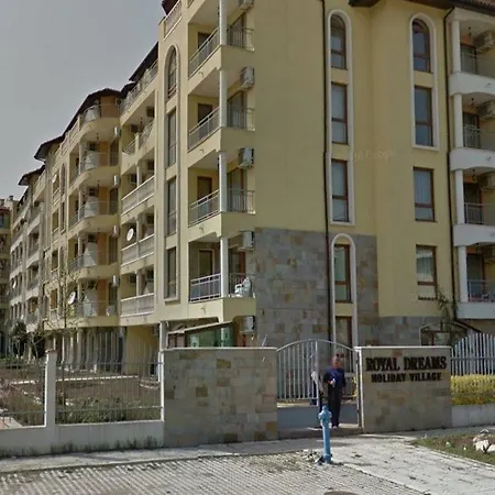 Apartment Sb In Royal Dreams Complex *